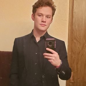 Meet your Posher, Cameron